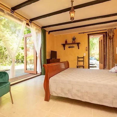 Airport Helsinki- Vantaa Near /lentoasemaa Laehellae *