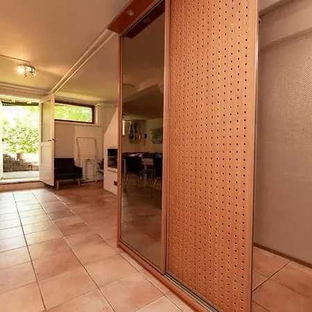 Airport Helsinki- Vantaa Near /lentoasemaa Laehellae アパート