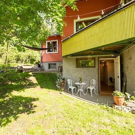 Airport Helsinki- Vantaa Near /lentoasemaa Laehellae * Туусула