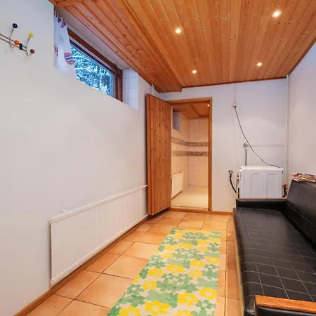 Airport Helsinki- Vantaa Near /lentoasemaa Laehellae アパート トゥースラ