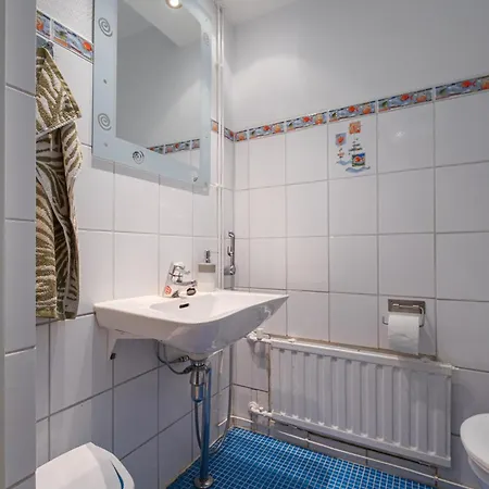 Airport Helsinki- Vantaa Near /lentoasemaa Laehellae アパート トゥースラ