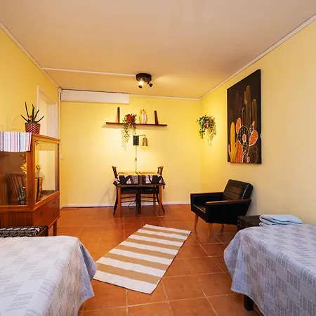 Airport Helsinki- Vantaa Near /lentoasemaa Laehellae *