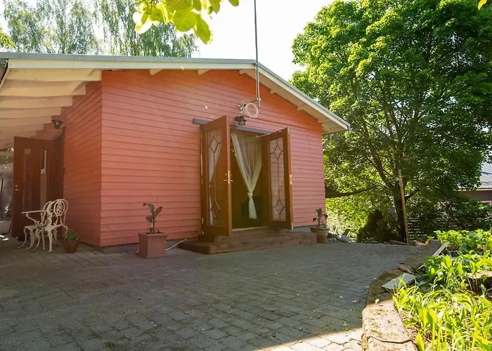 Airport Helsinki- Vantaa Near /lentoasemaa Laehellae *