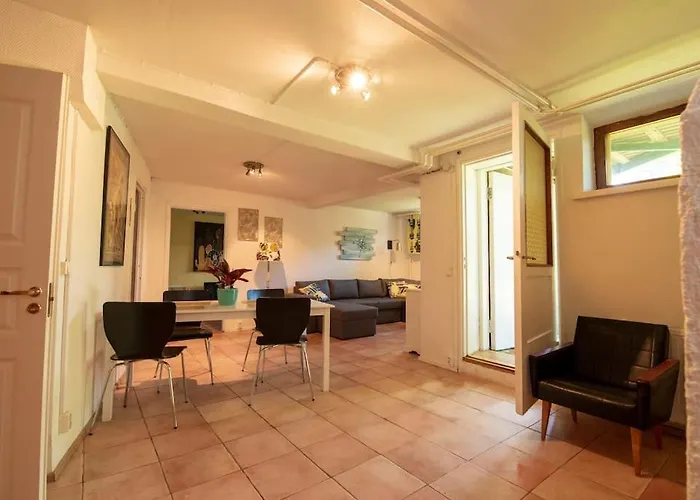 Airport Helsinki- Vantaa Near /lentoasemaa Laehellae