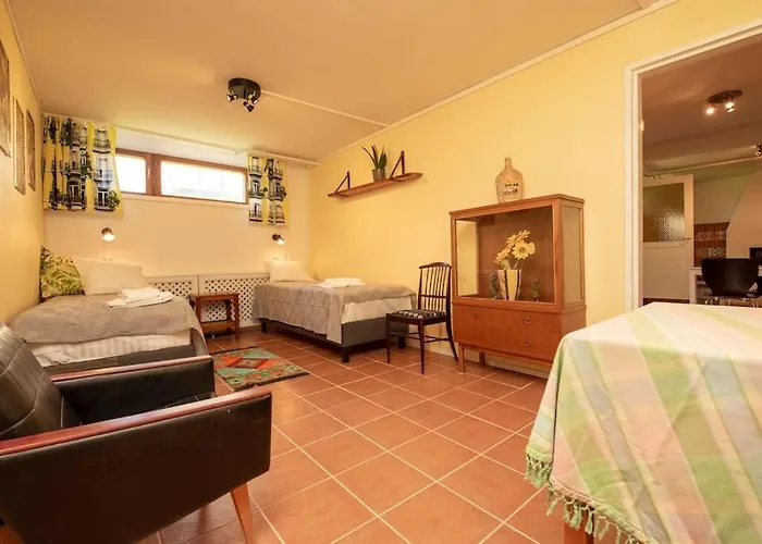 Airport Helsinki- Vantaa Near /lentoasemaa Laehellae 图苏拉