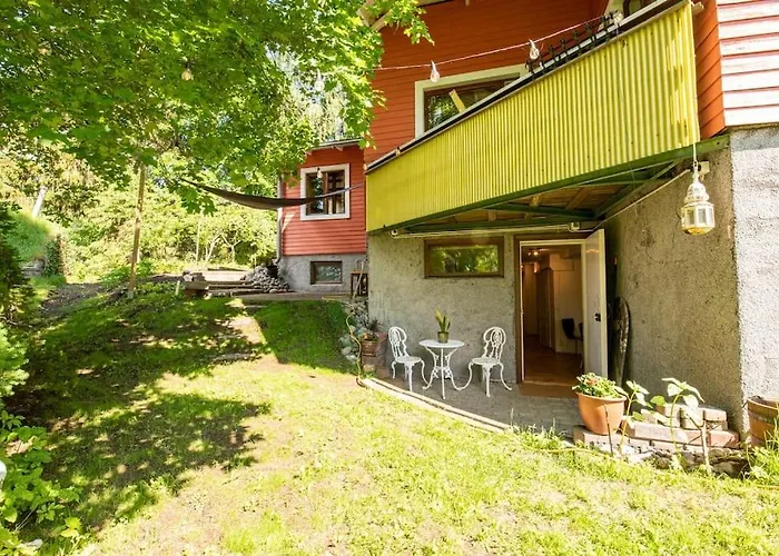 Airport Helsinki- Vantaa Near /lentoasemaa Laehellae * 图苏拉