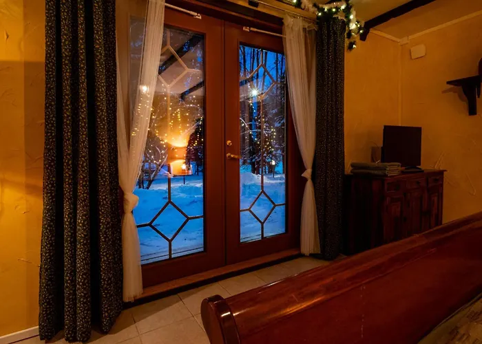 Airport Helsinki- Vantaa Near /lentoasemaa Laehellae * Туусула