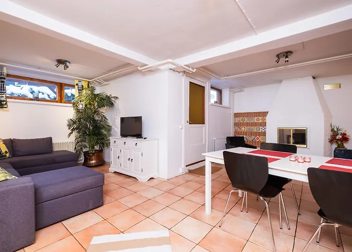 Airport Helsinki- Vantaa Near /lentoasemaa Laehellae Tuusula