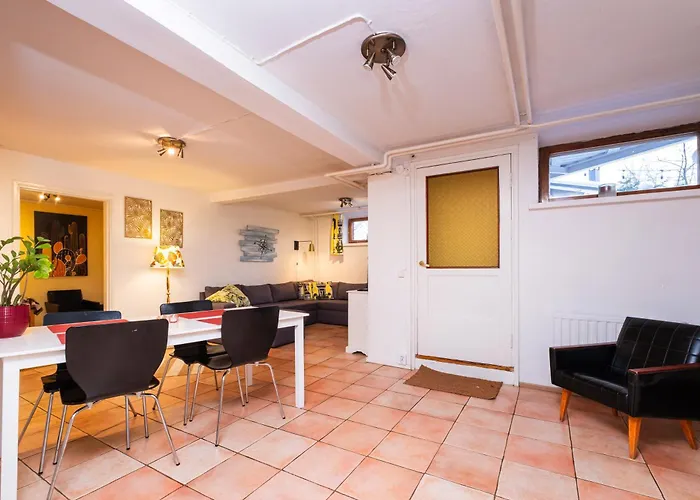 Airport Helsinki- Vantaa Near /lentoasemaa Laehellae